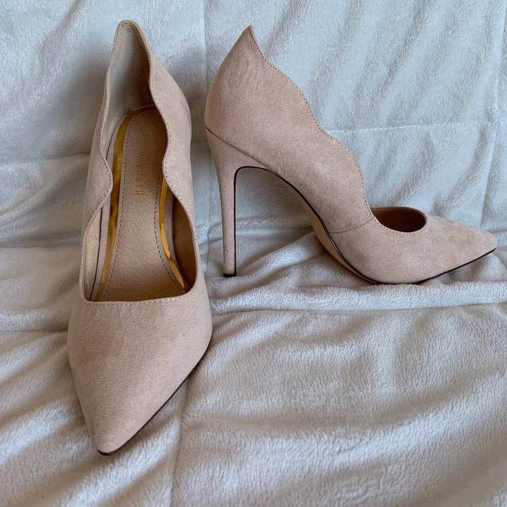 BRAND NEW Beige suede heels
